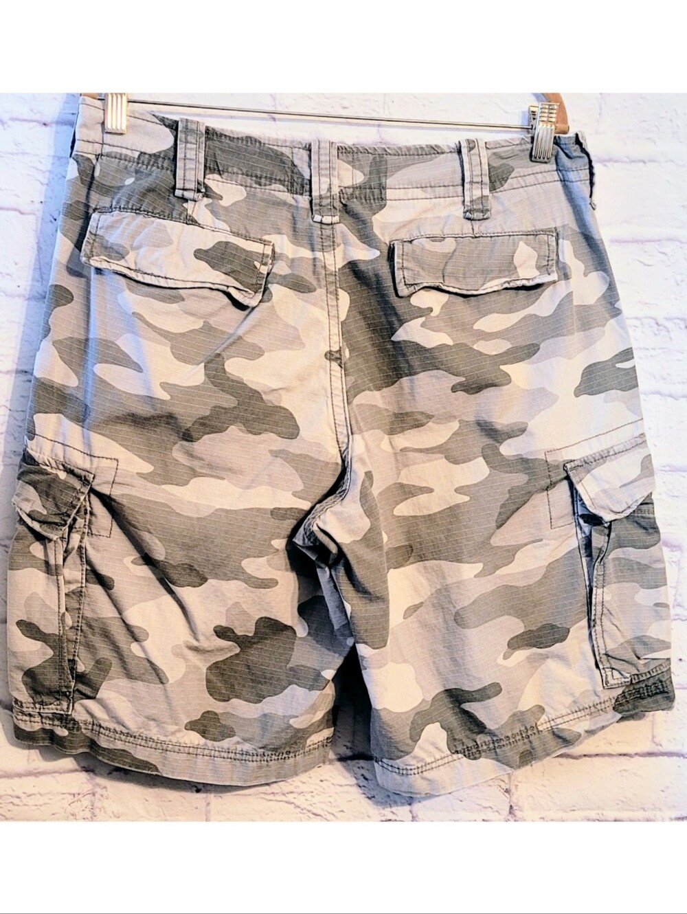 American Living Cargo Gray Camo Shorts Size 34 Gorpcore Outdoors Hiking Casual - Picture 2 of 7